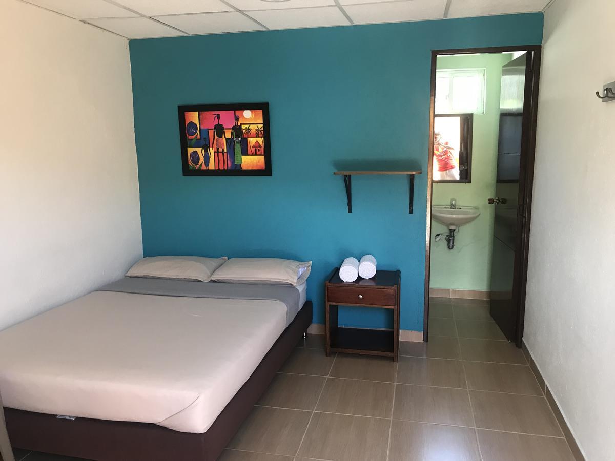 Hostal El Hangar Rionegro Dış mekan fotoğraf