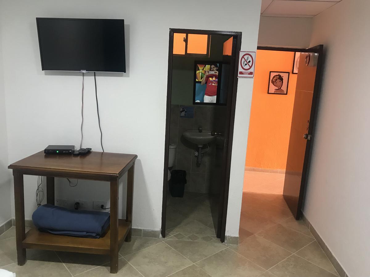 Hostal El Hangar Rionegro Dış mekan fotoğraf