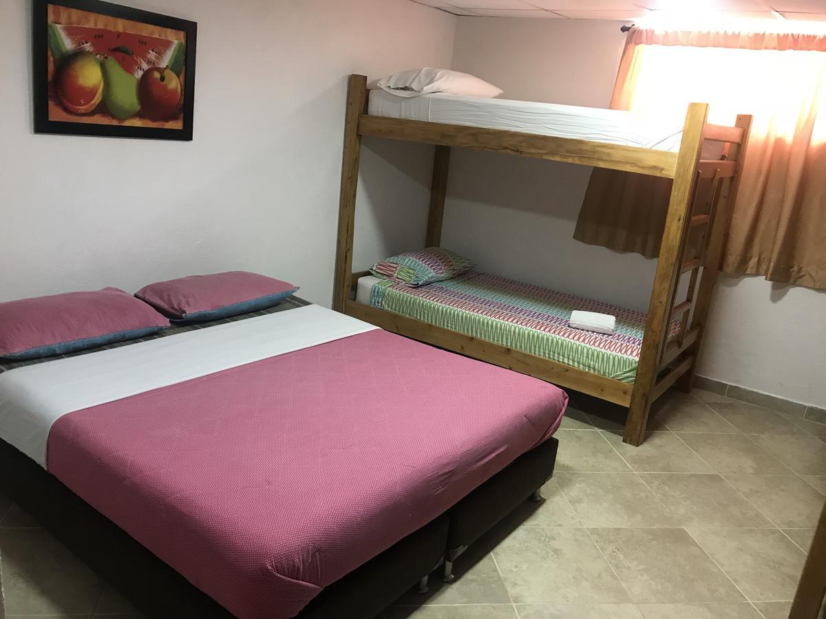 Hostal El Hangar Rionegro Dış mekan fotoğraf